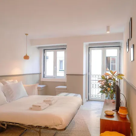 Charming 1br - Stylish & Cozy In Principe Real | By Airnest * Lisboa