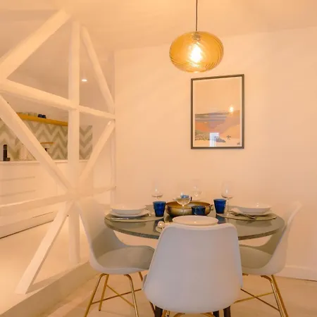 Charming 1br - Stylish & Cozy In Principe Real | By Airnest Apartman Lisboa