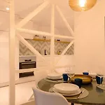 Charming 1br - Stylish & Cozy In Principe Real | By Airnest شقة *
