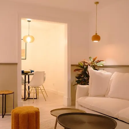 Charming 1br - Stylish & Cozy In Principe Real | By Airnest ליסבון